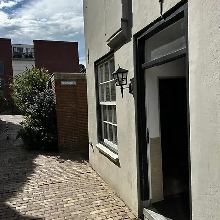 Pur Sang - Sfeervol Verblijven Aan De Waal In Hartje * Tiel