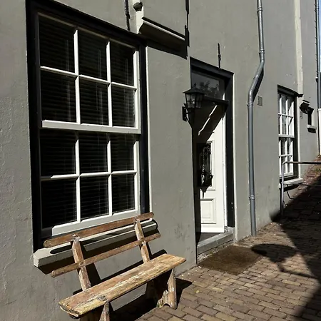 Apartment Pur Sang - Sfeervol Verblijven Aan De Waal In Hartje
